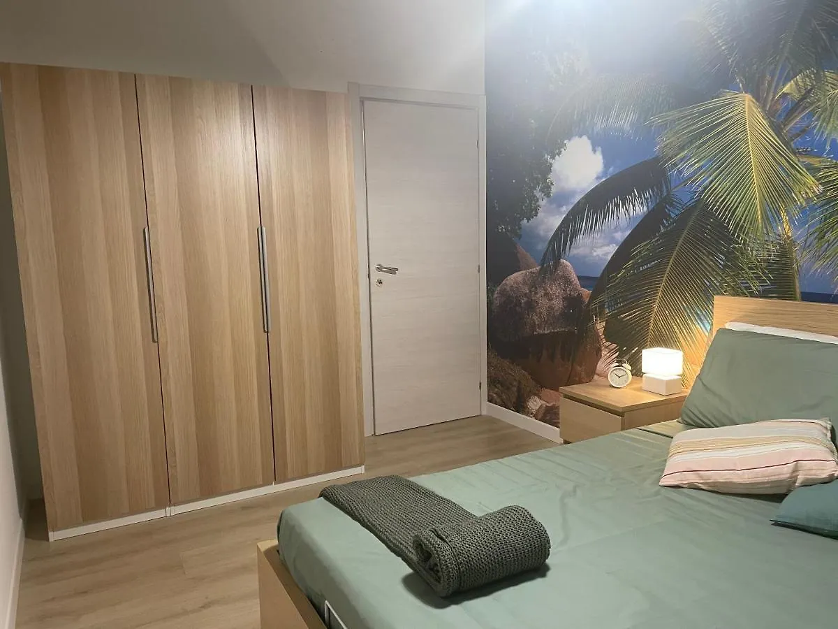 Casa Vacanze Infuria Di Onde Con Posto Auto Giardini Naxos