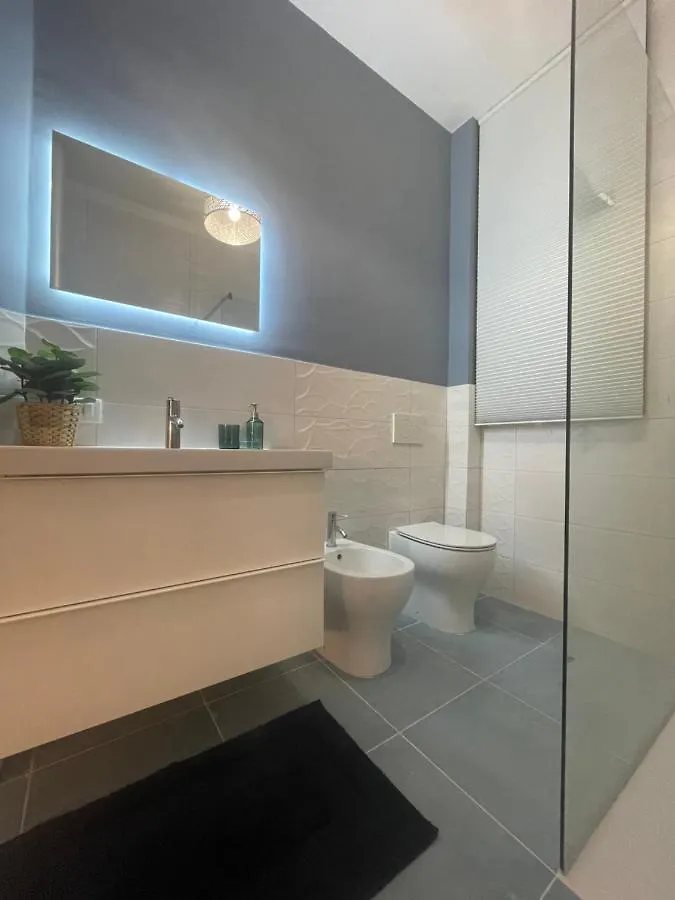Casa Vacanze Infuria Di Onde Con Posto Auto Giardini Naxos