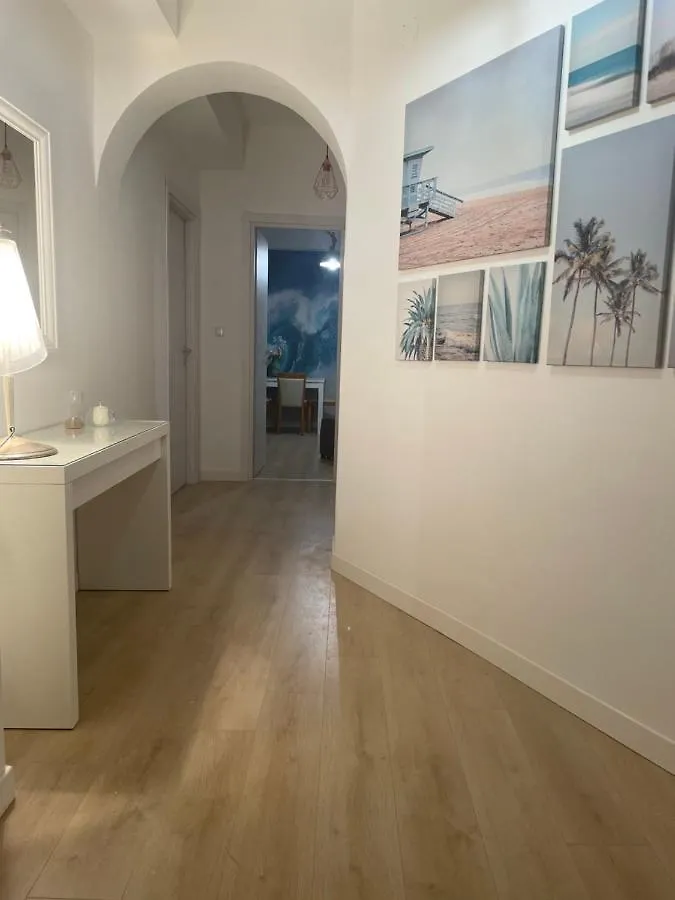 Casa Vacanze Infuria Di Onde Con Posto Auto Giardini Naxos 0*,